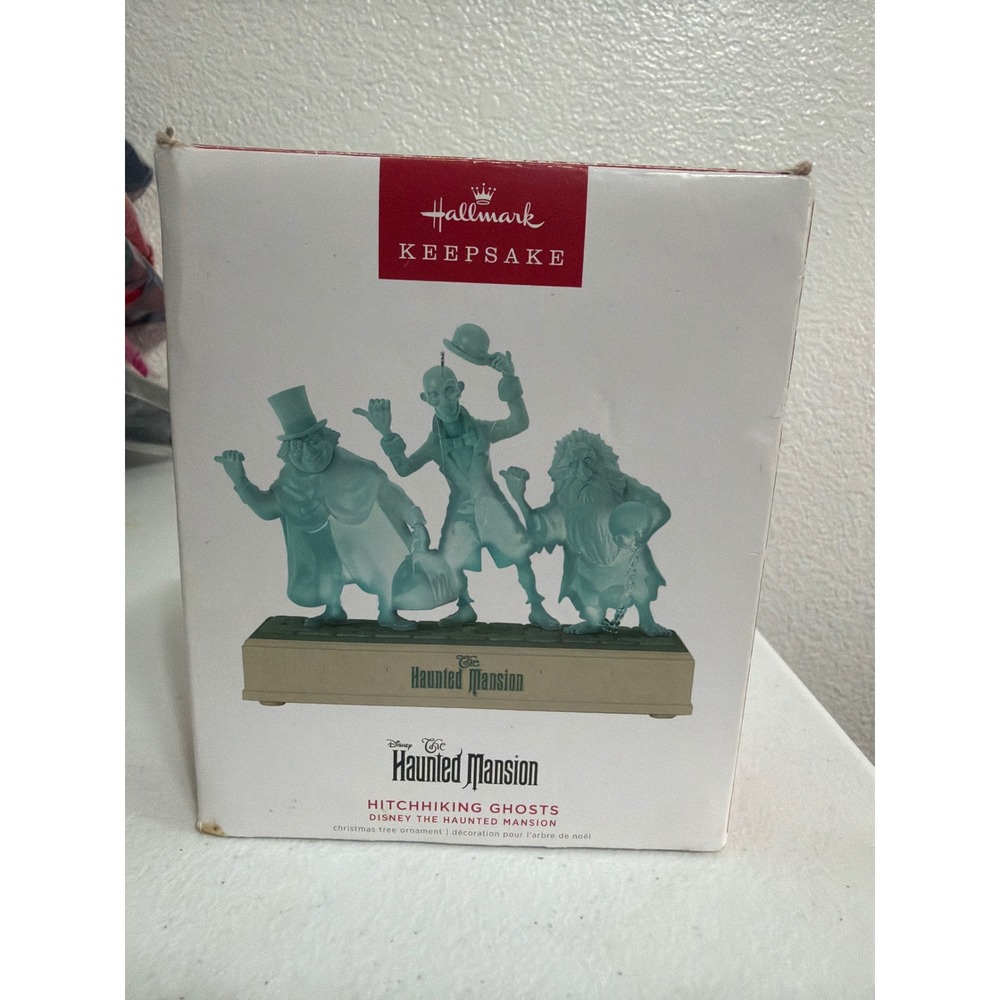 Hallmark Keepsake 2022 Disney Haunted Mansion Hitchhiking Ghosts Light Sound